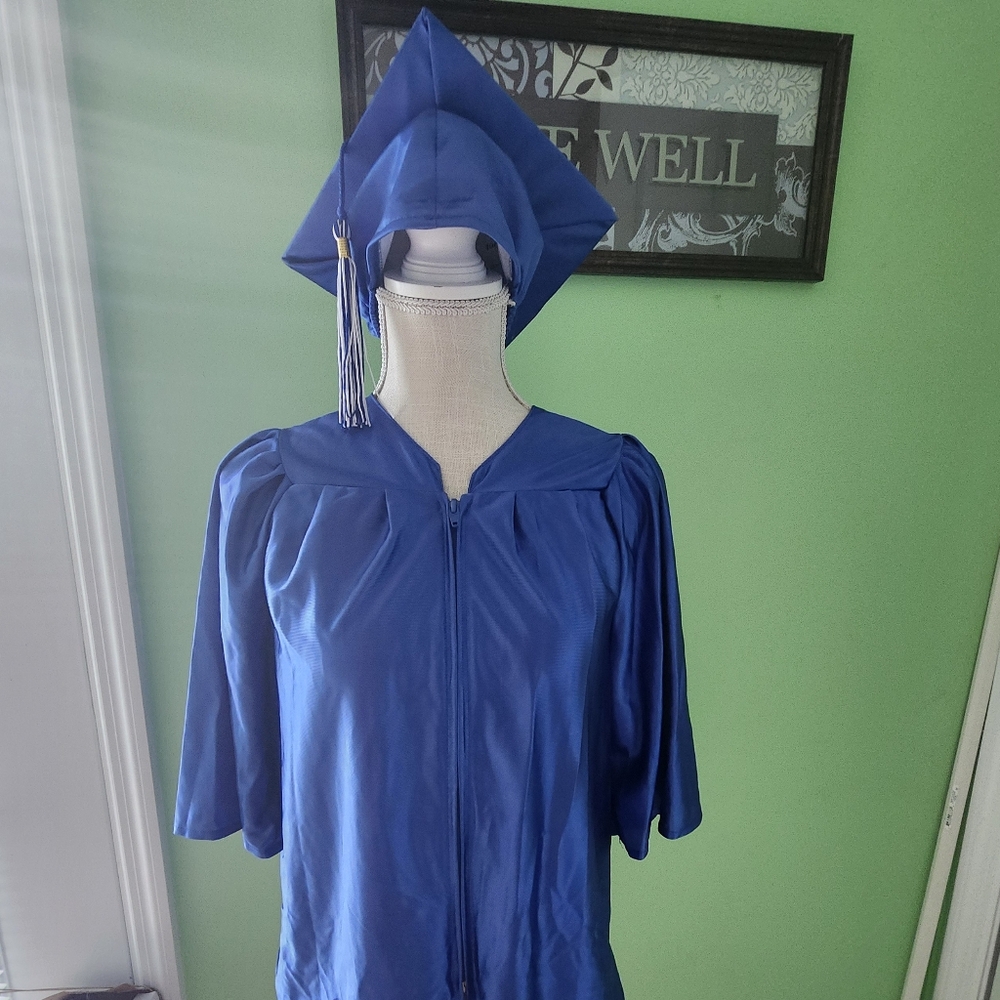 Kids Graduation Cap And Gown Blue Fits Heights 3"-3'9" Tassel Included Zip Front